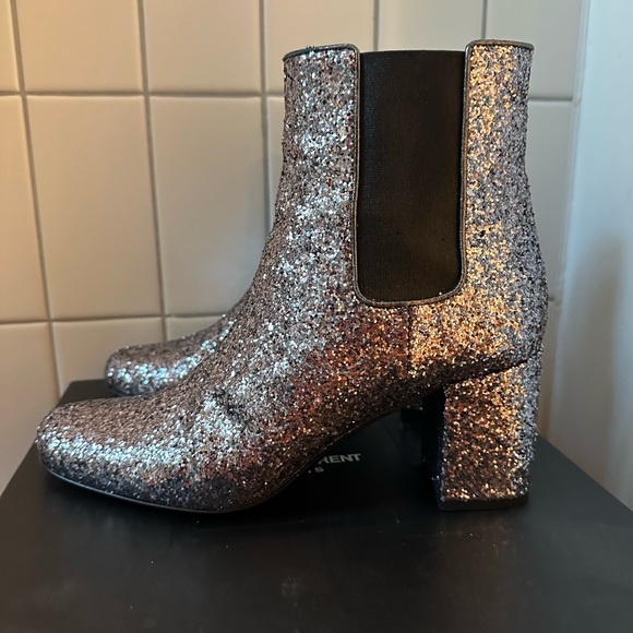 Brand new Saint Laurent Glitter Chelsea Boots, never worn! - Picture 12 of 12